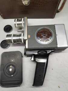 Продать зеркальный фотоаппарат
